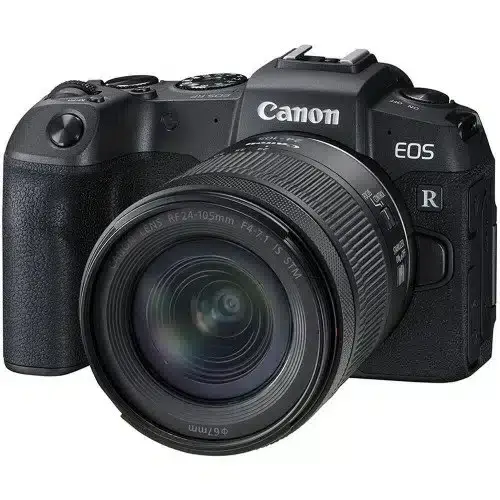 Thân máy Canon EOS RP màu đen gắn ống kính RF 24–105mm, ảnh sản phẩm nền trắng